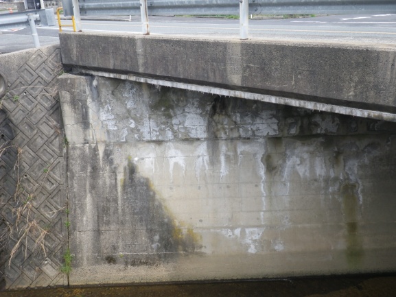 写真01 | 滝谷川橋　（橋台2基）| 施工実績 | ASRリチウム工法協会